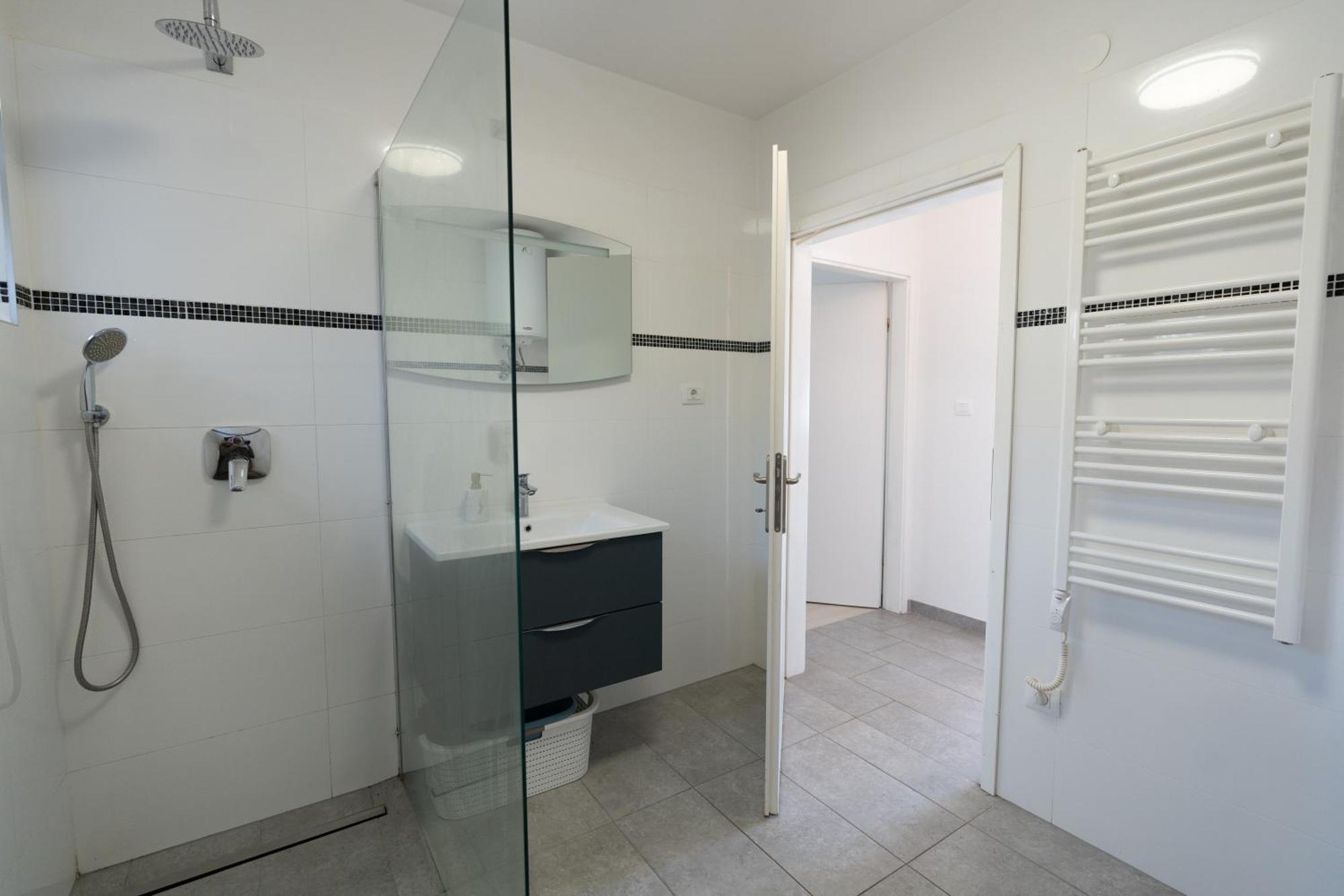 Two-Bedroom Apartment Rea In Rovinj Exterior photo